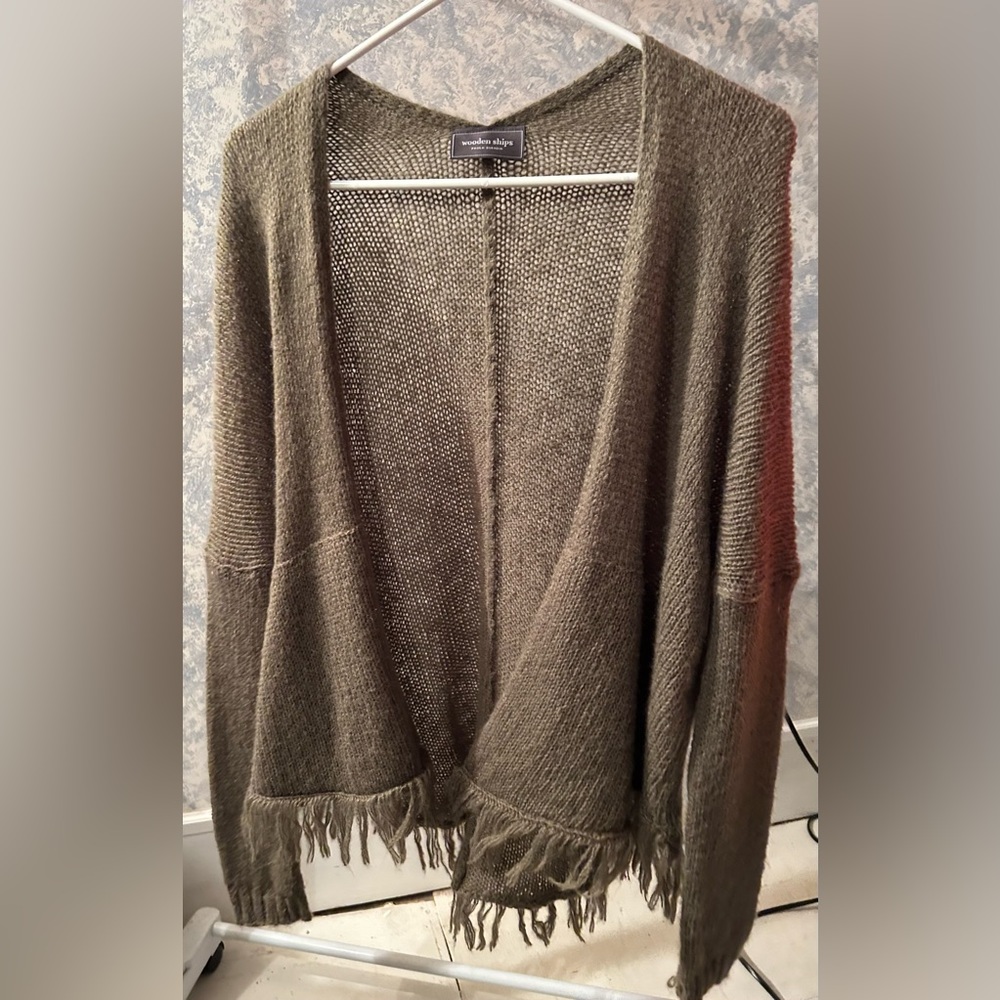 Beautiful Like New Wooden Ships Olive colored Cardigan w/ Fringe and Pockets